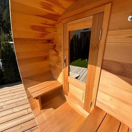 Dağ evi Amazing With Hot Tub Sauna And Panoramic View *
