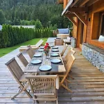 Premium 200sqm In Valley ! Σαμονί