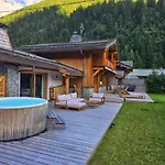 Premium 200sqm In Valley !